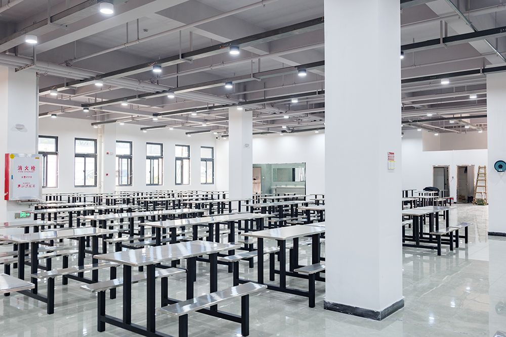 企业福利品的巧妙定制之道，个性化定制，员工幸福倍增.png